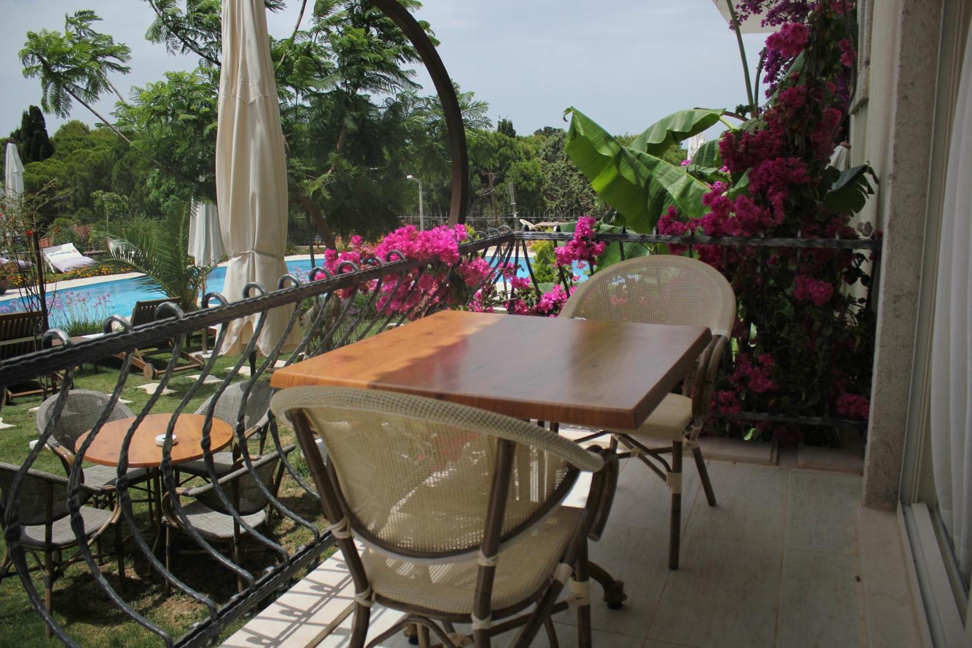 Dolina Hotel Çeşme Exteriör bild