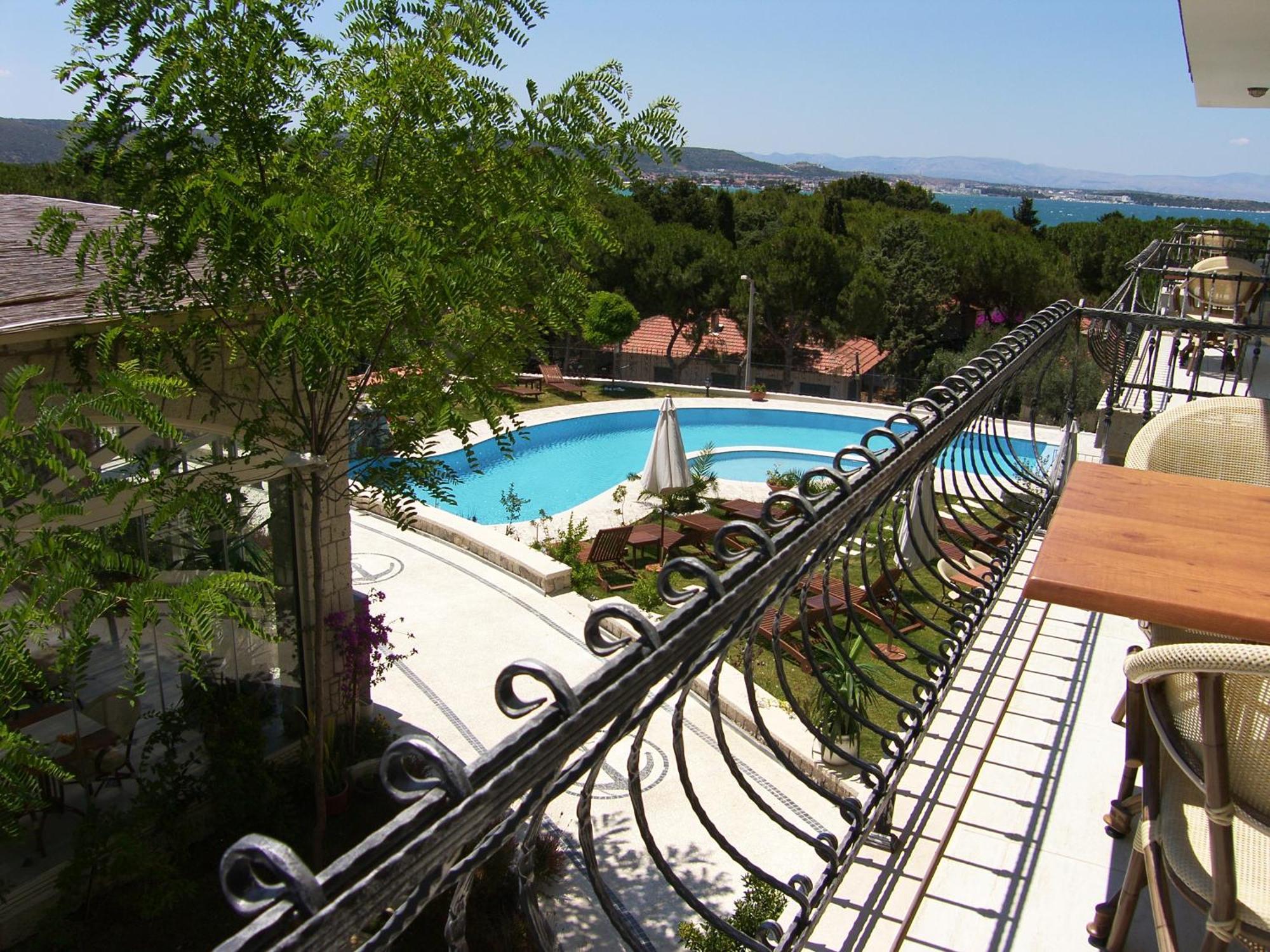 Dolina Hotel Çeşme Exteriör bild